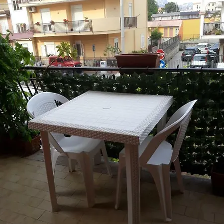 Anita Giardini Naxos